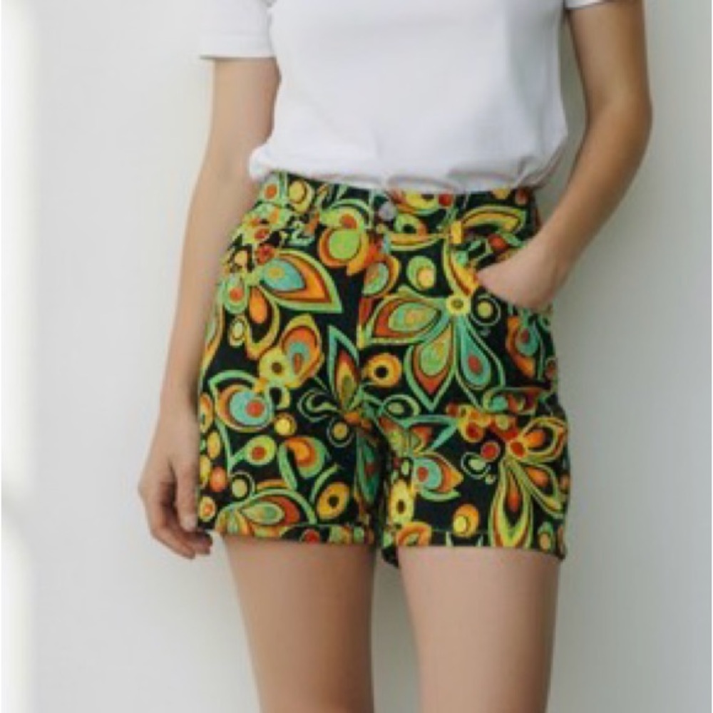 Loudmouth Black High-Waist Shagadelic Print Shorts Size 4